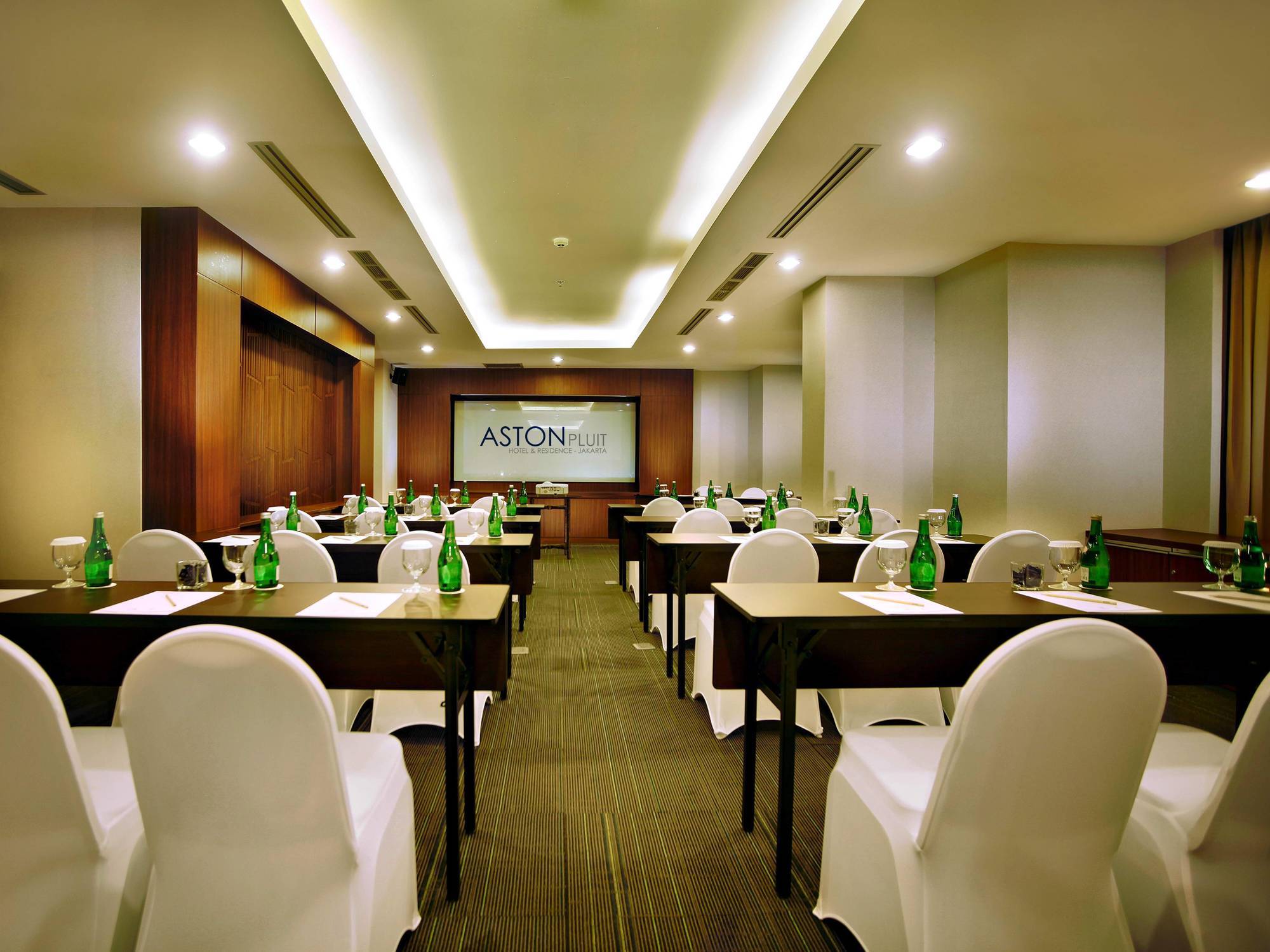 ASTON Pluit Hotel&Residence Jakarta Buitenkant foto